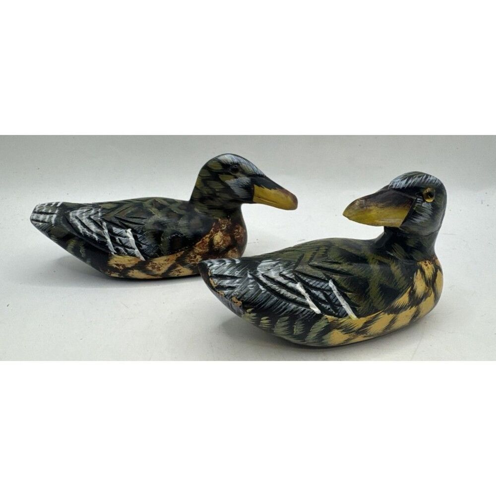 2 Handpainted Wooden Wood Carved Mallard Ducks Birds Figurine glass eyes